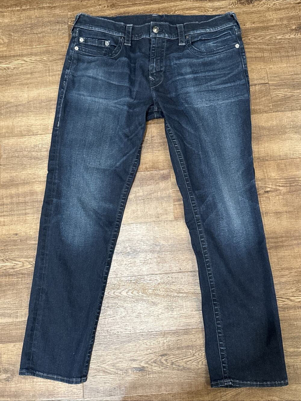 True Religion Geno Relaxed Slim Jeans Medium Wash 38x32 Whiskering EUC